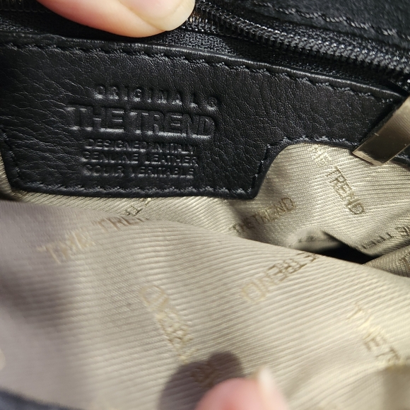 The Trend label Saddle / Crossbody Style Black Leather and Suede Bag - Picture 3 of 10